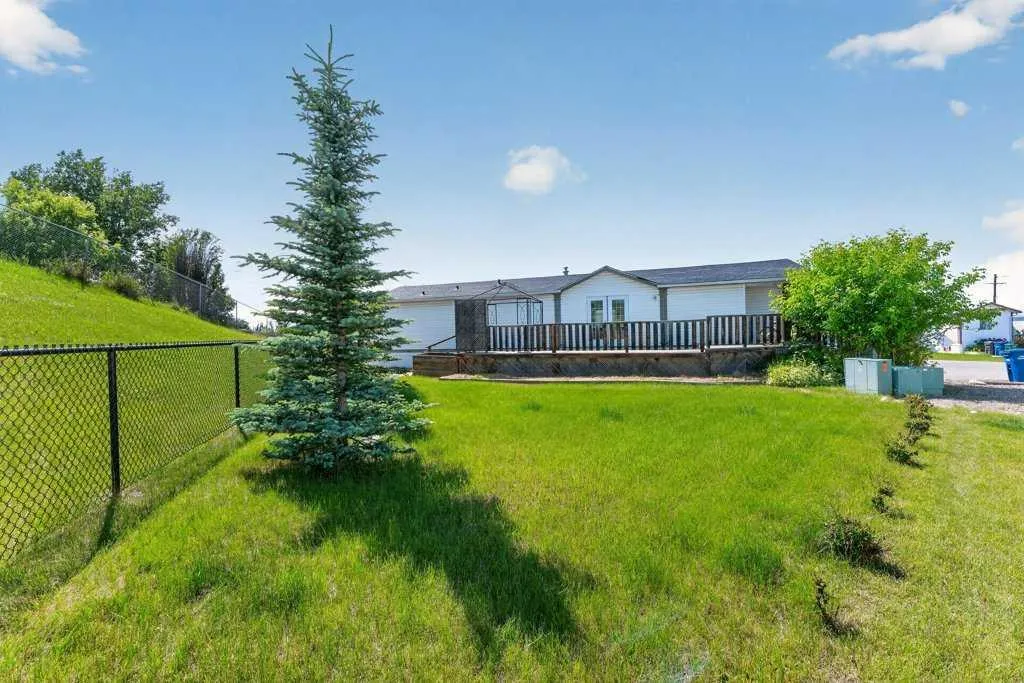 206 2 Avenue SE Diamond Valley AB T0L 0H0