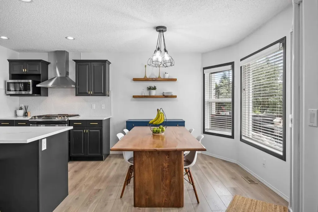 164 Silverado Range Close SW Calgary AB T2X 0C2