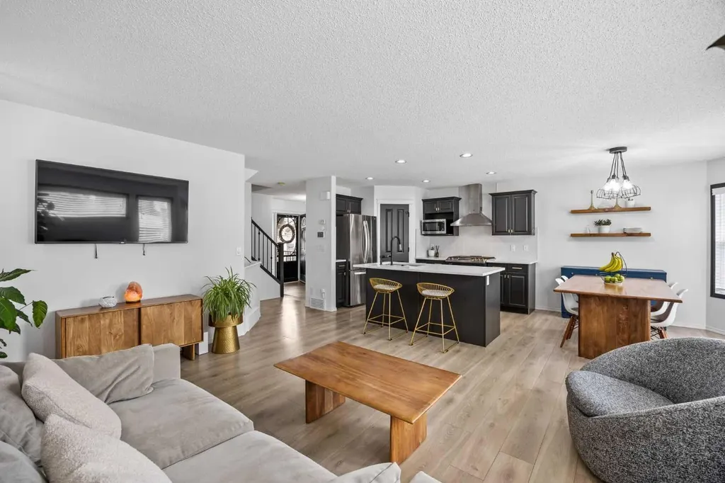 164 Silverado Range Close SW Calgary AB T2X 0C2