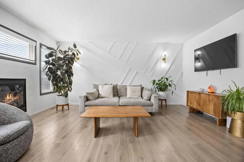 164 Silverado Range Close SW Calgary AB T2X 0C2