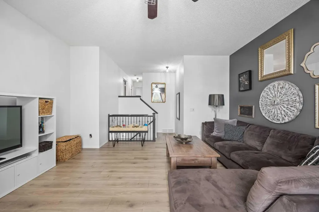164 Silverado Range Close SW Calgary AB T2X 0C2