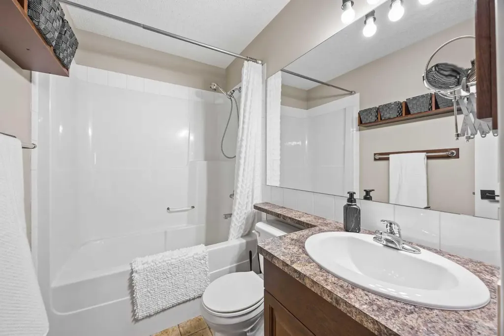 164 Silverado Range Close SW Calgary AB T2X 0C2