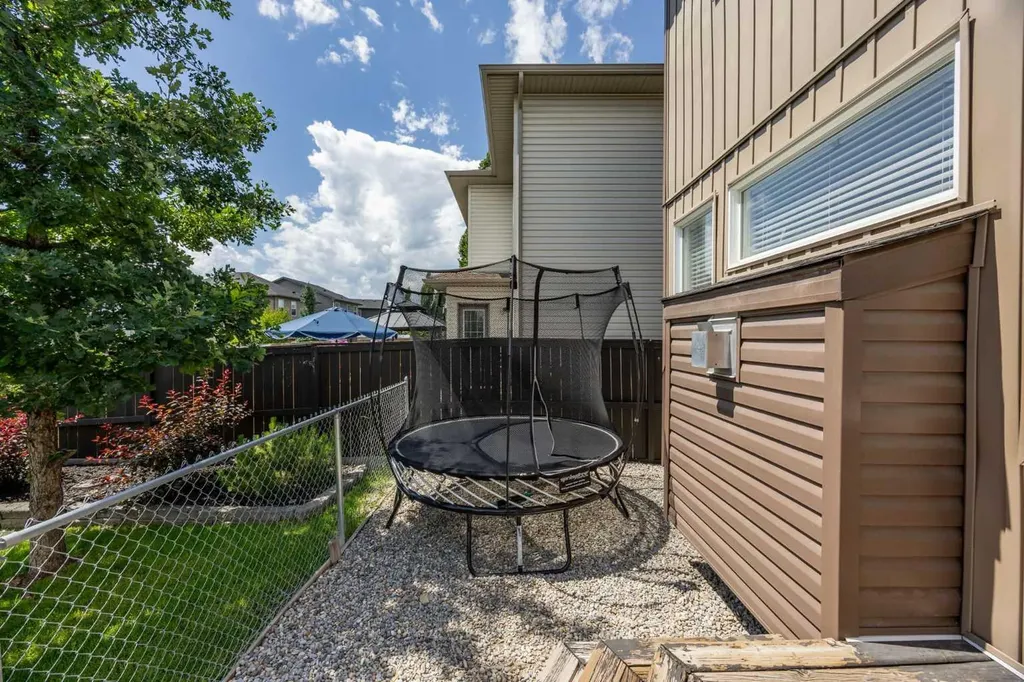 164 Silverado Range Close SW Calgary AB T2X 0C2