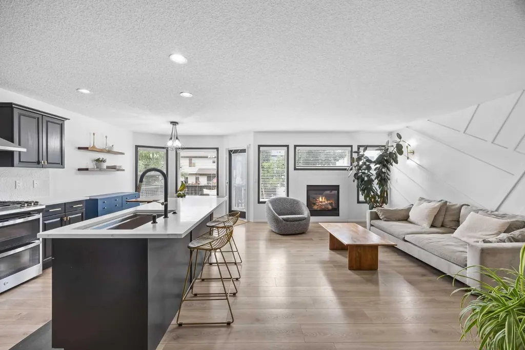 164 Silverado Range Close SW Calgary AB T2X 0C2