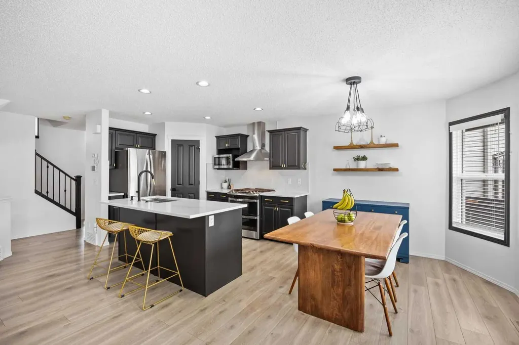164 Silverado Range Close SW Calgary AB T2X 0C2