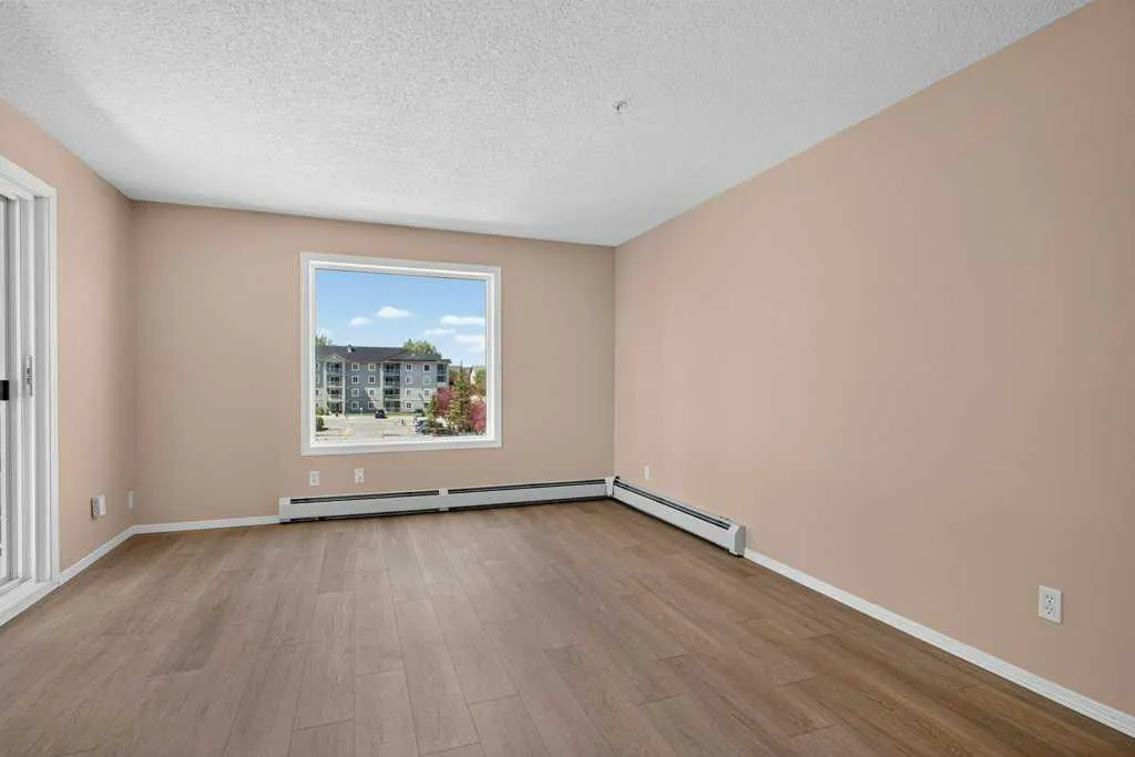 604 8 Street SW Airdrie AB T4B2W4