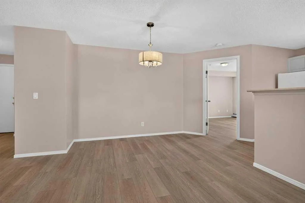 604 8 Street SW Airdrie AB T4B2W4