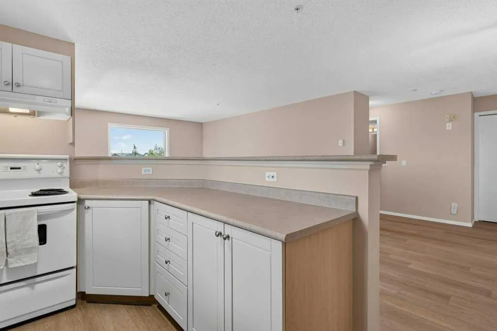 604 8 Street SW Airdrie AB T4B2W4