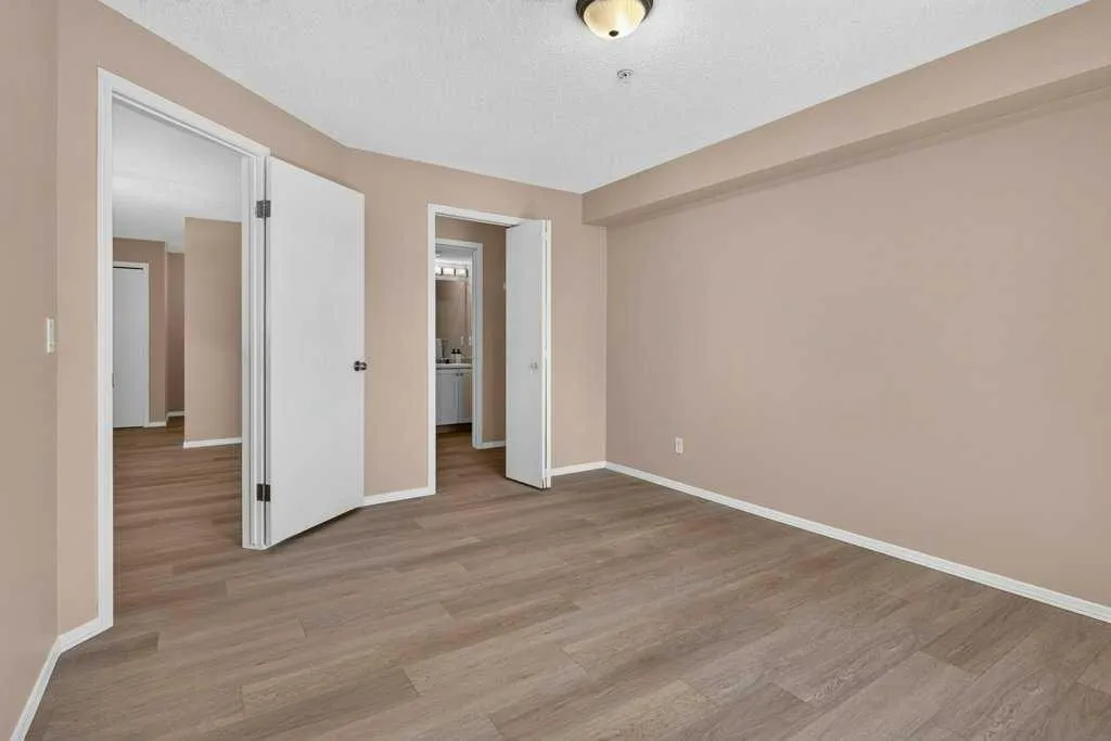 604 8 Street SW Airdrie AB T4B2W4