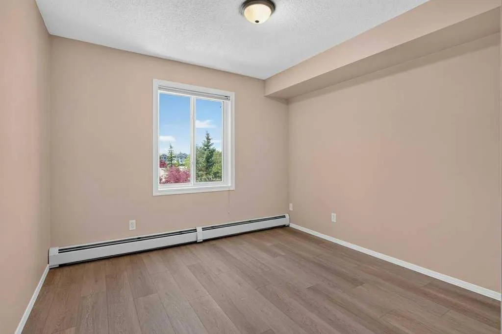 604 8 Street SW Airdrie AB T4B2W4