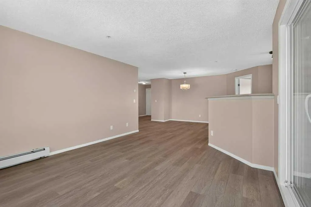 604 8 Street SW Airdrie AB T4B2W4
