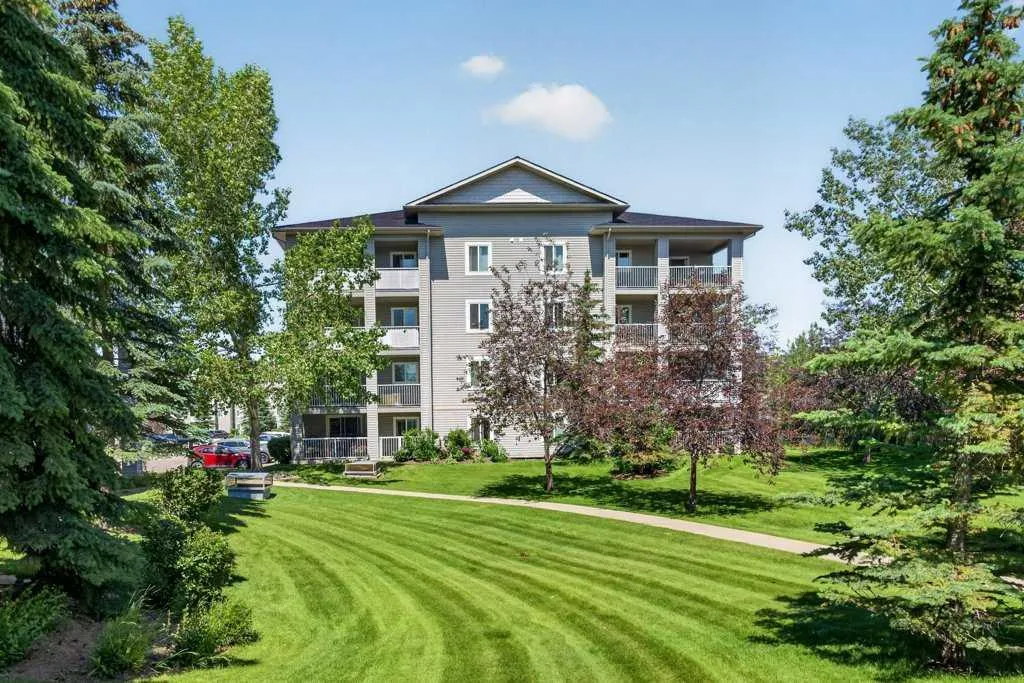 604 8 Street SW Airdrie AB T4B2W4