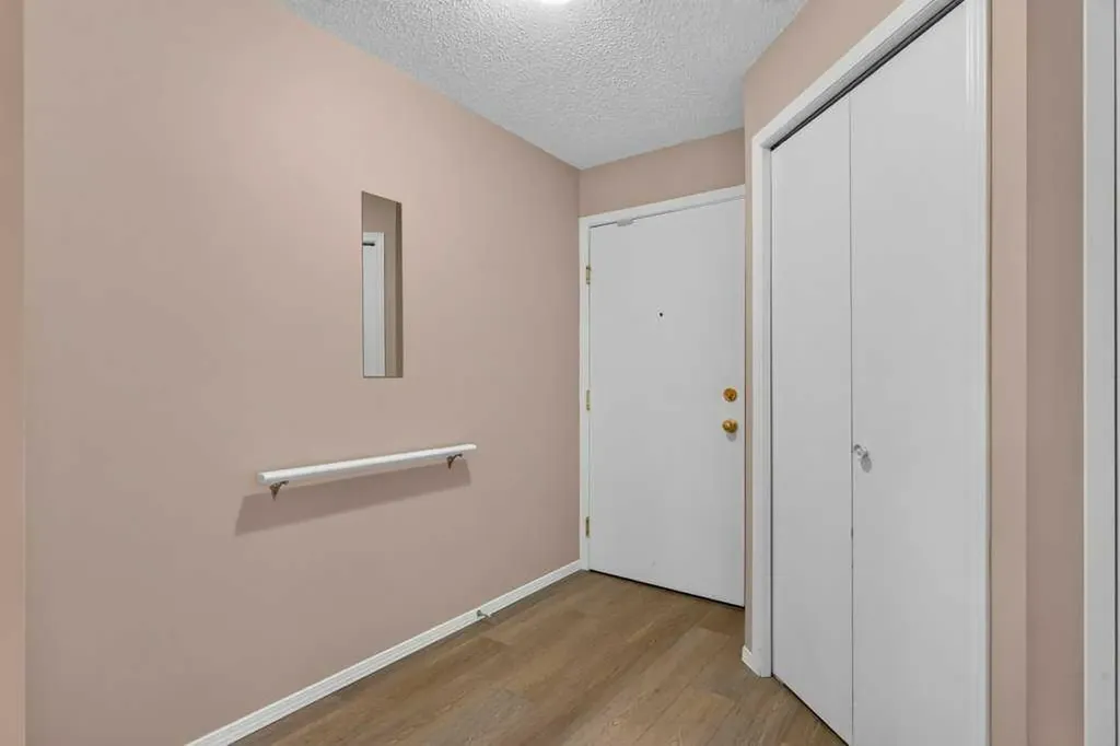 604 8 Street SW Airdrie AB T4B2W4