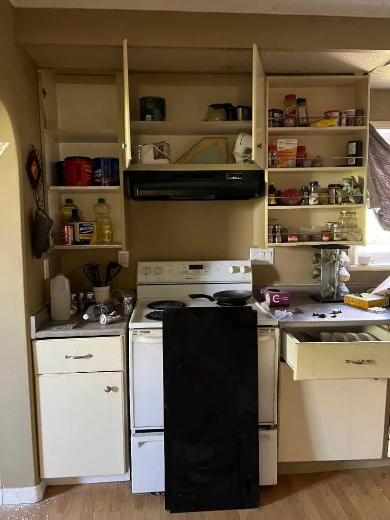 806 3 Avenue Beaverlodge AB T0H 0C0