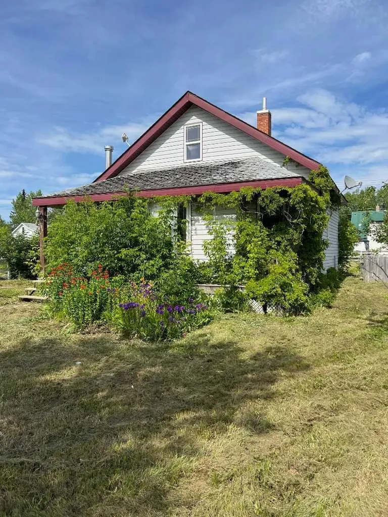 806 3 Avenue Beaverlodge AB T0H 0C0