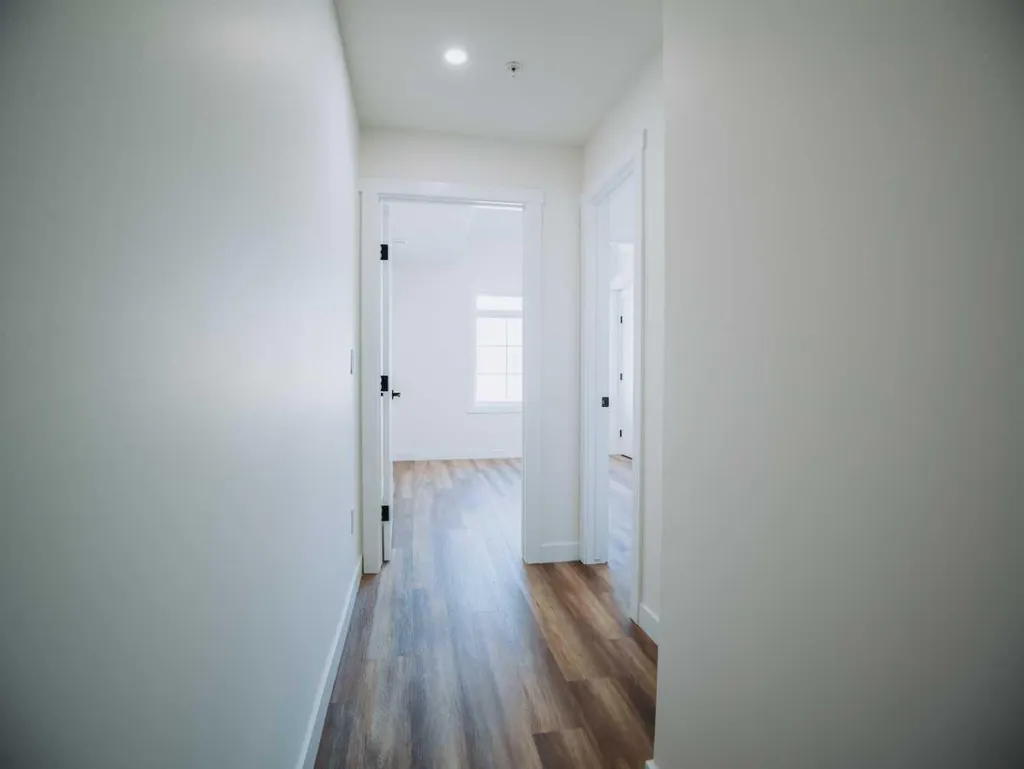 156 Park Street Cochrane AB T4C 2B8