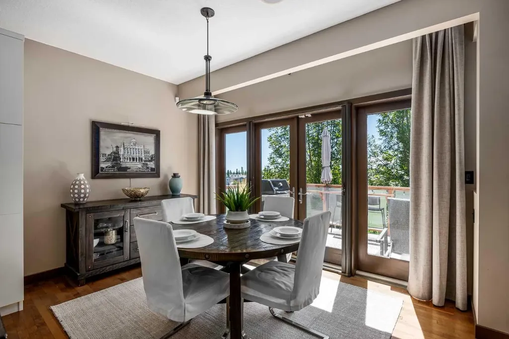 156 Everoak Close SW Calgary AB T2Y 0C2