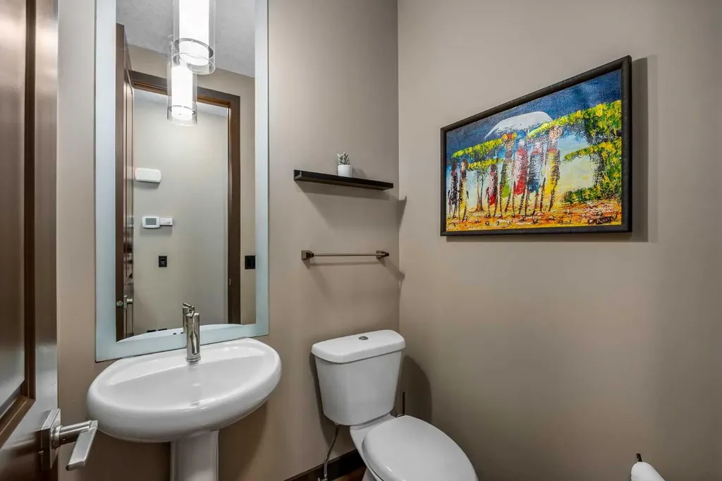156 Everoak Close SW Calgary AB T2Y 0C2