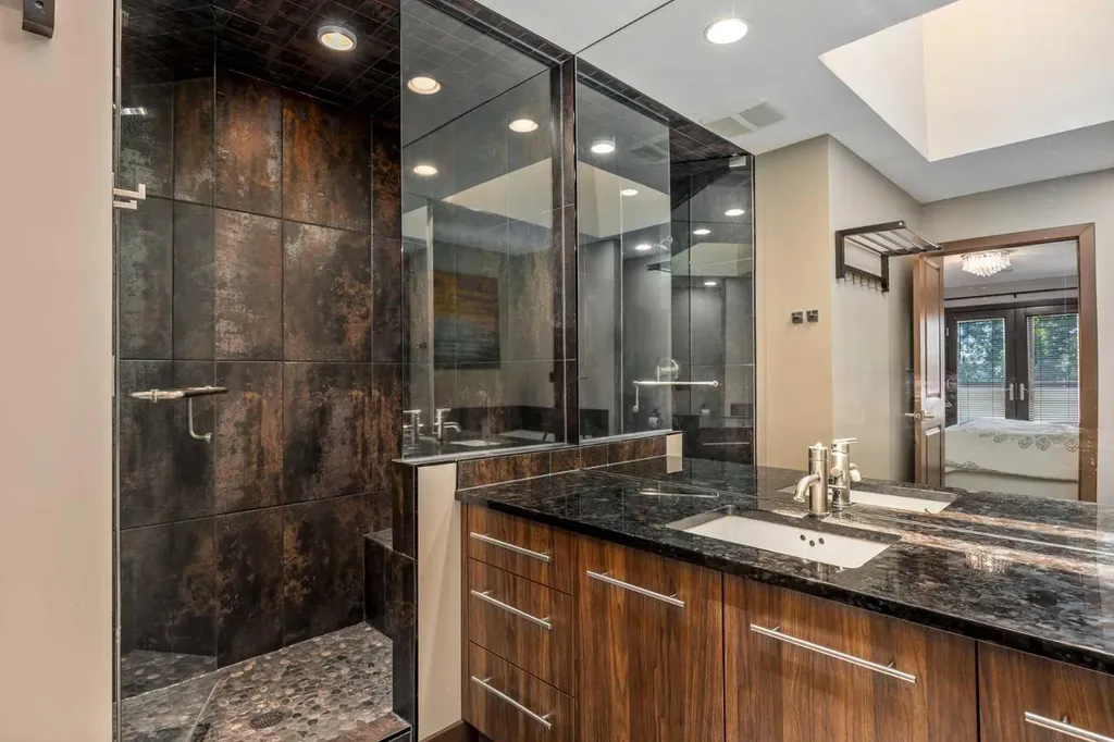 156 Everoak Close SW Calgary AB T2Y 0C2