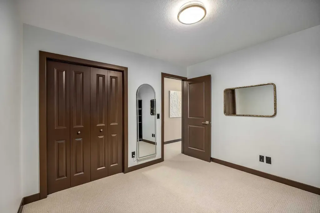 156 Everoak Close SW Calgary AB T2Y 0C2