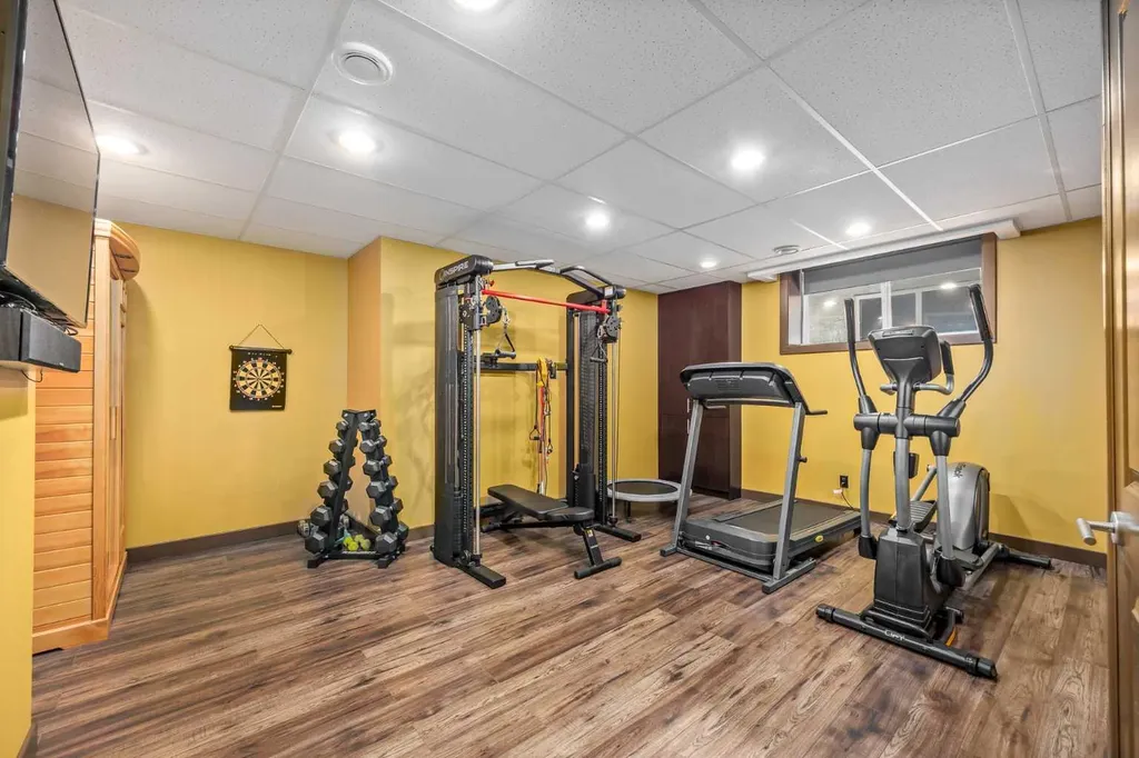 156 Everoak Close SW Calgary AB T2Y 0C2