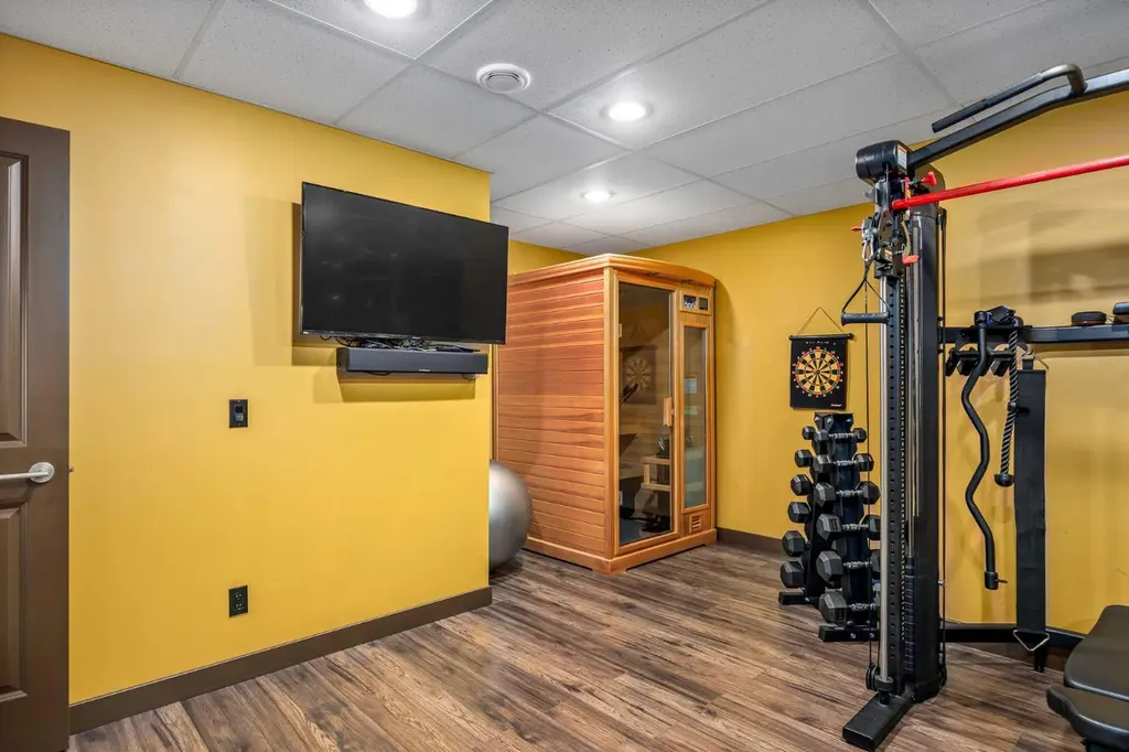 156 Everoak Close SW Calgary AB T2Y 0C2