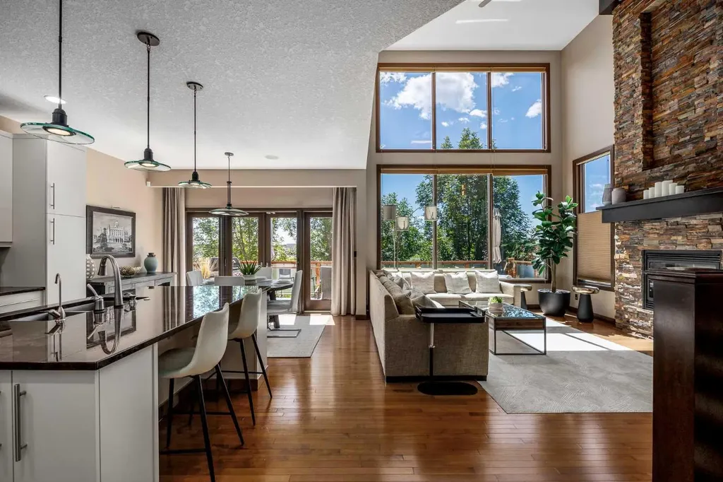 156 Everoak Close SW Calgary AB T2Y 0C2
