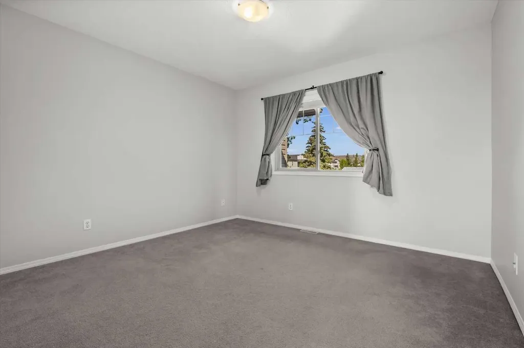 168 153 Avenue SE Calgary AB T2X 3X6