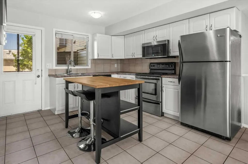 168 153 Avenue SE Calgary AB T2X 3X6