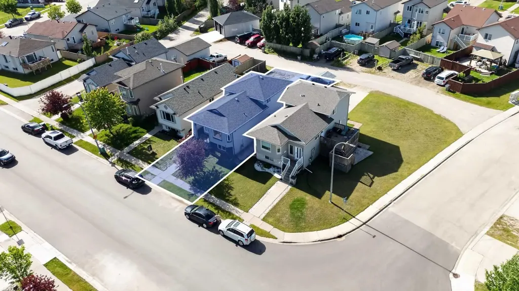 8606 102a Avenue Grande Prairie AB T8X0B5