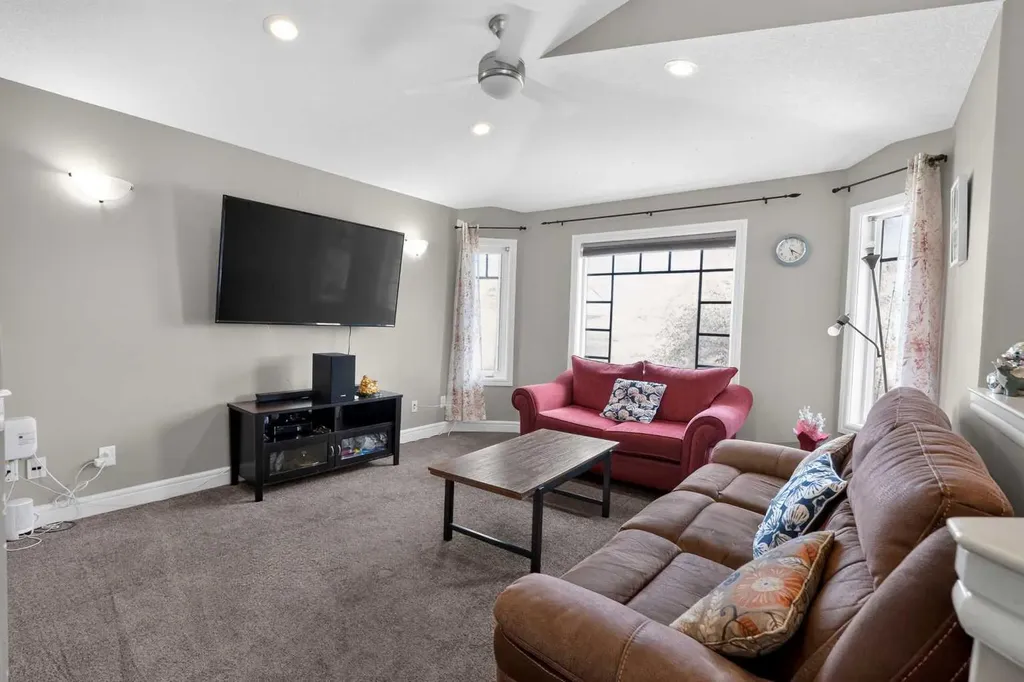 8606 102a Avenue Grande Prairie AB T8X0B5