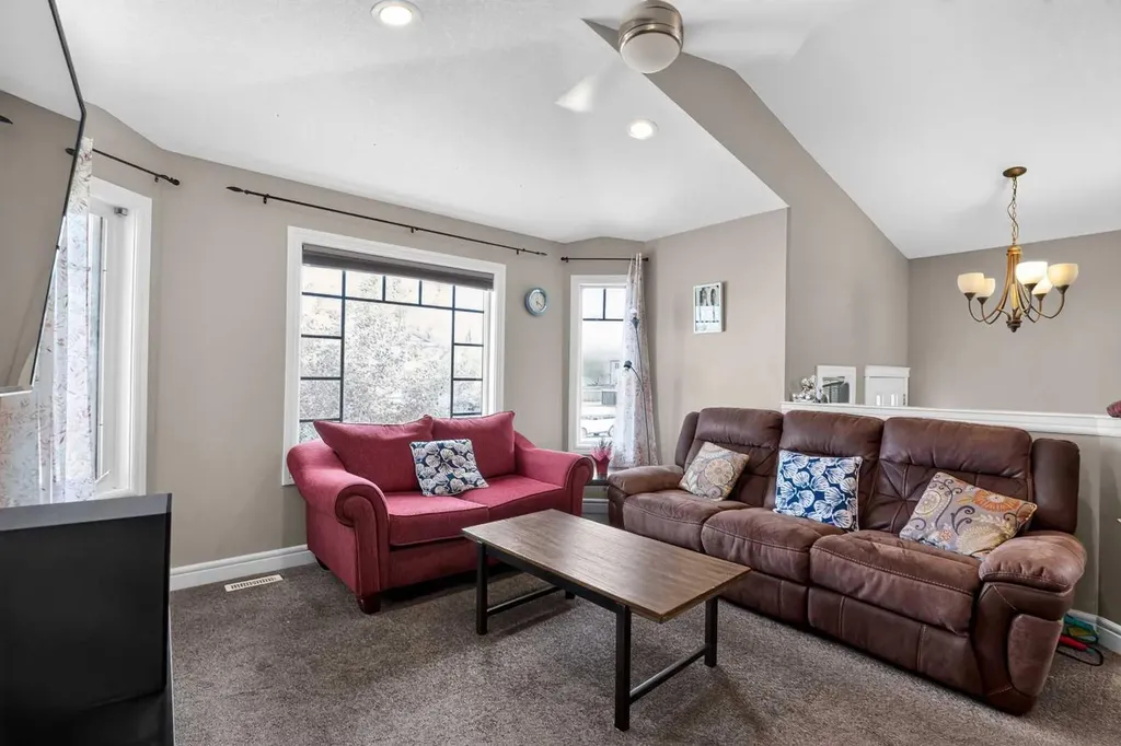 8606 102a Avenue Grande Prairie AB T8X0B5
