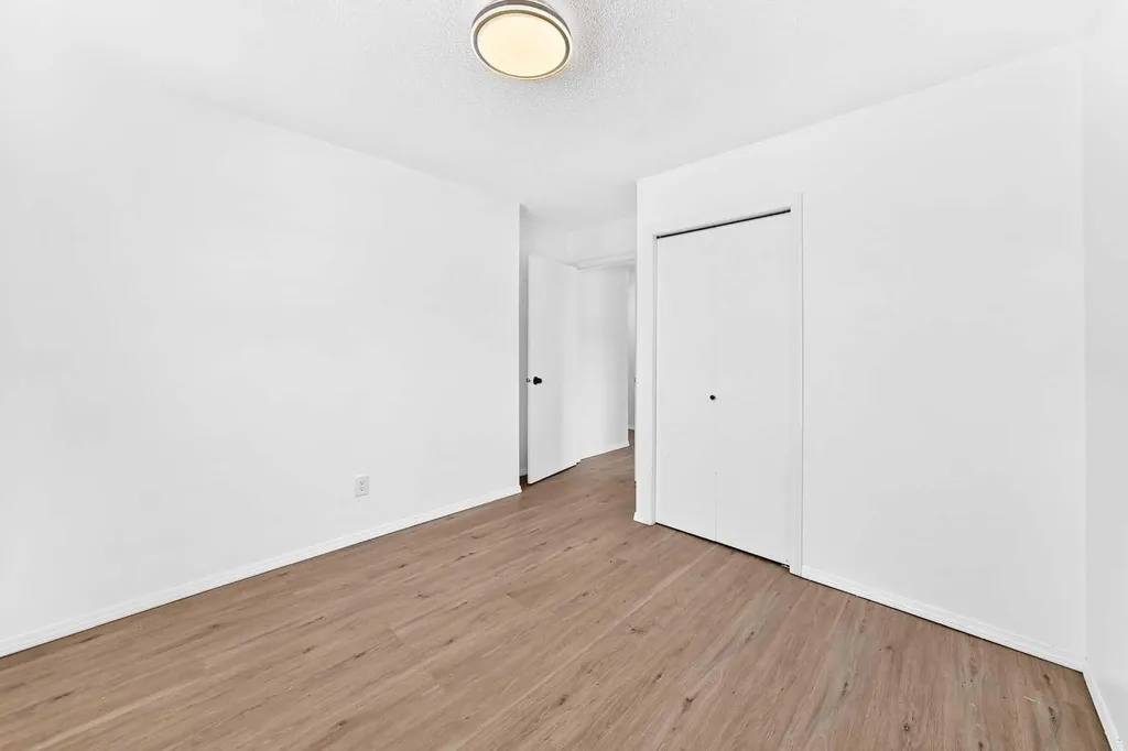 95 Eversole Crescent Red Deer AB T4R 2H9