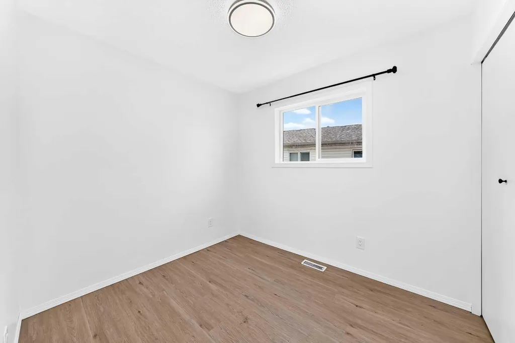 95 Eversole Crescent Red Deer AB T4R 2H9