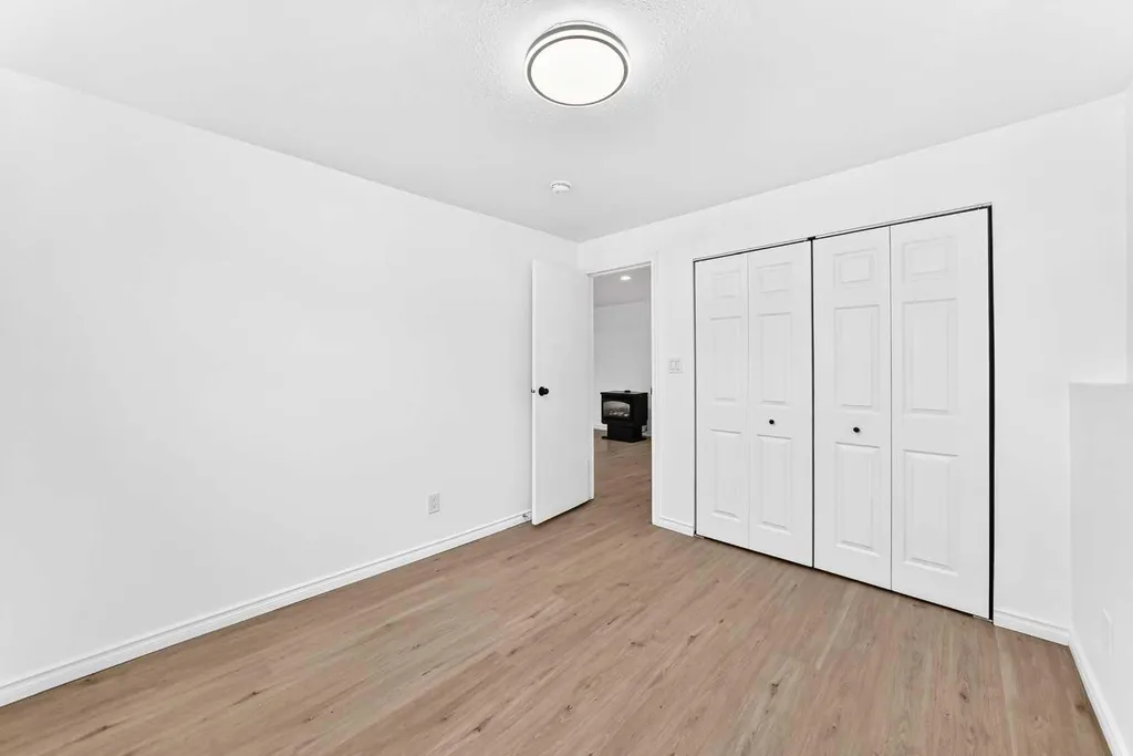 95 Eversole Crescent Red Deer AB T4R 2H9