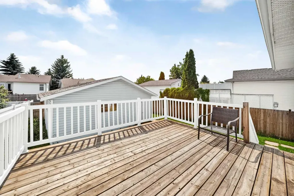 95 Eversole Crescent Red Deer AB T4R 2H9