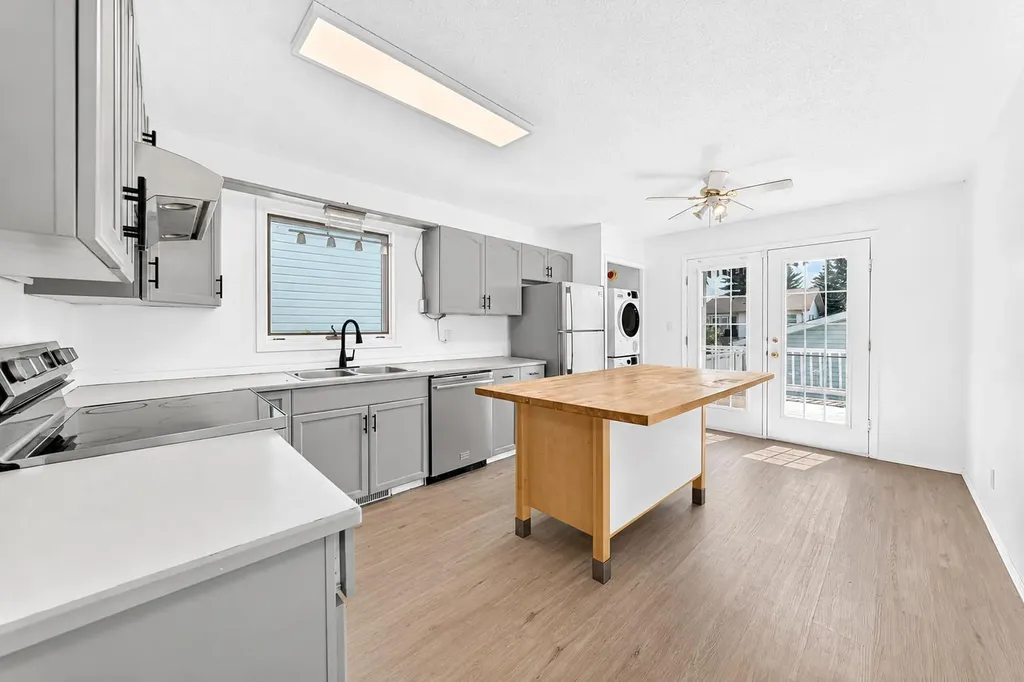 95 Eversole Crescent Red Deer AB T4R 2H9