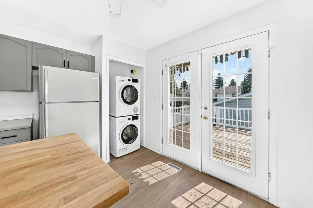 95 Eversole Crescent Red Deer AB T4R 2H9