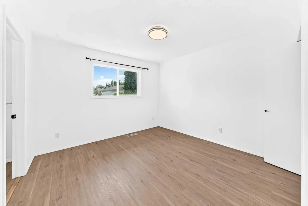 95 Eversole Crescent Red Deer AB T4R 2H9