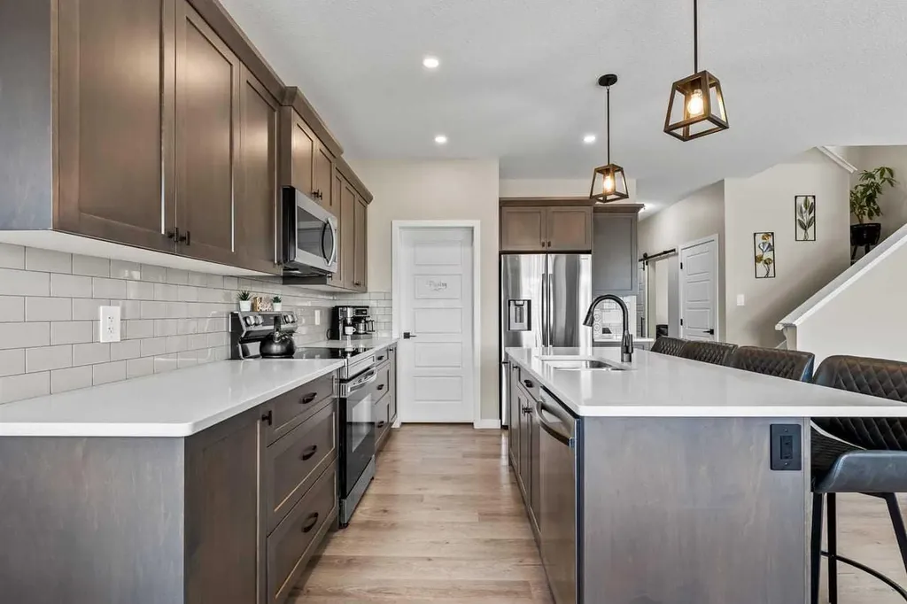 210 Knight Avenue Crossfield AB T0M 0S0