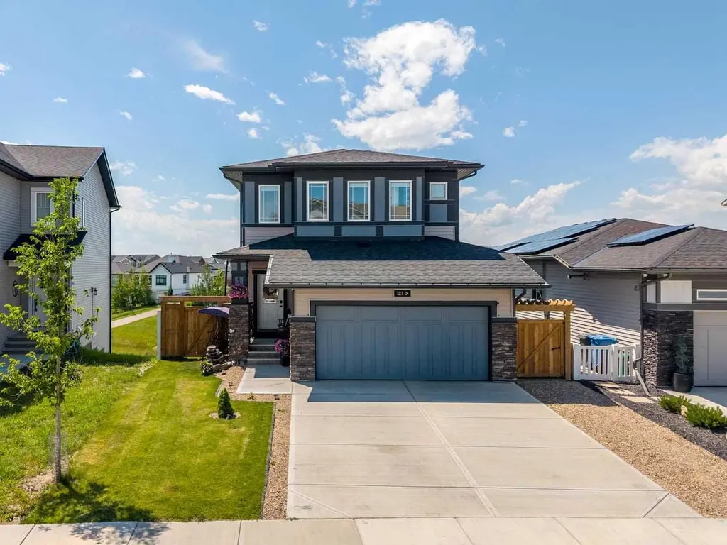 210 Knight Avenue Crossfield AB T0M 0S0