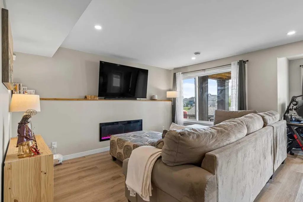 210 Knight Avenue Crossfield AB T0M 0S0
