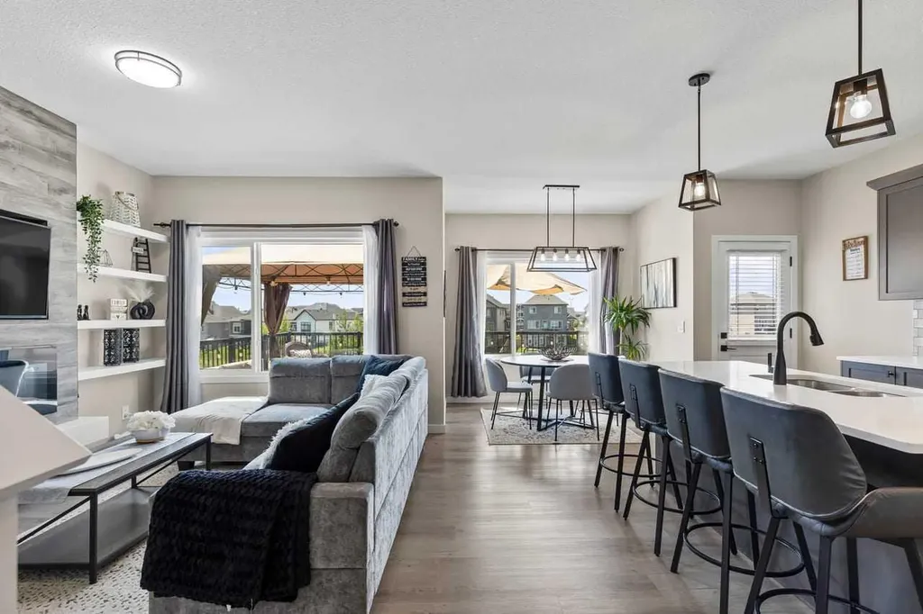 210 Knight Avenue Crossfield AB T0M 0S0
