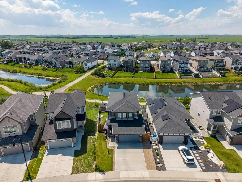 210 Knight Avenue Crossfield AB T0M 0S0