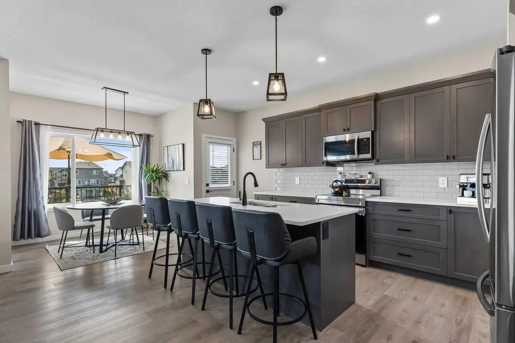 210 Knight Avenue Crossfield AB T0M 0S0