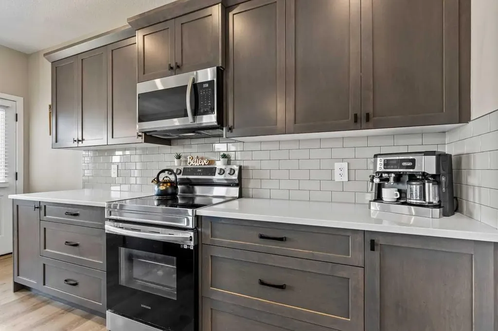 210 Knight Avenue Crossfield AB T0M 0S0