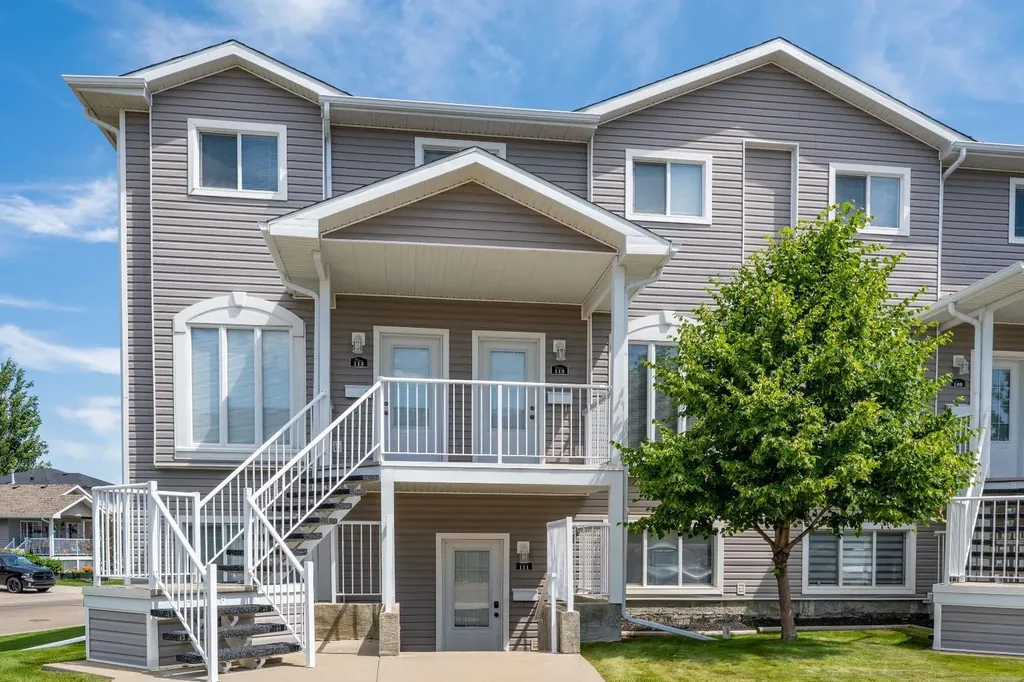 113 Somerset Lane SE Medicine Hat AB T1B0E8