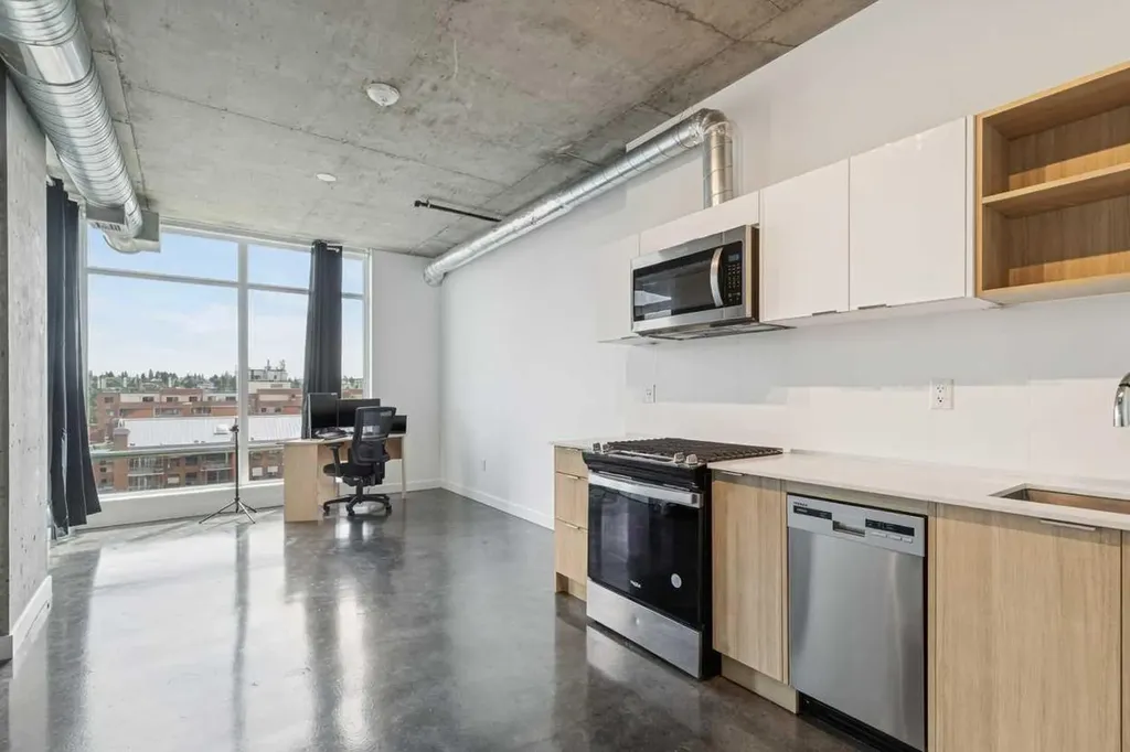 1319 14 Avenue SW Calgary AB T3C 0W3