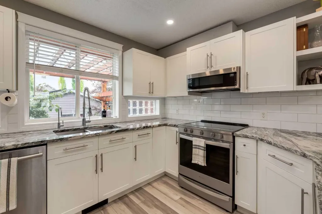 181 Tuscany Valley Green NW Calgary AB T3L 2K4