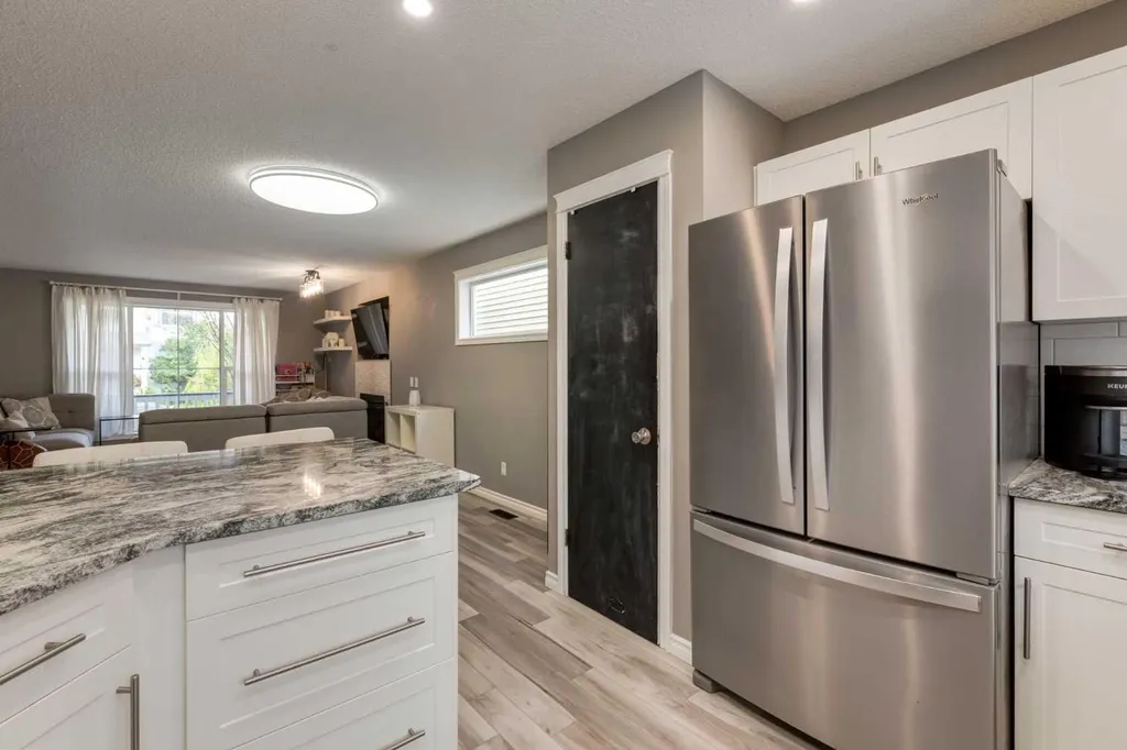 181 Tuscany Valley Green NW Calgary AB T3L 2K4